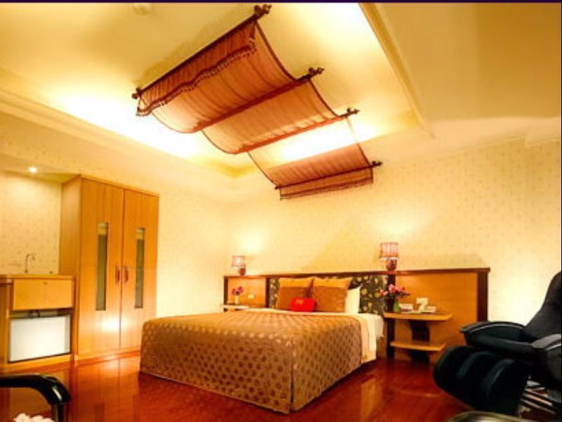 England Business Motel Yilan Exterior photo